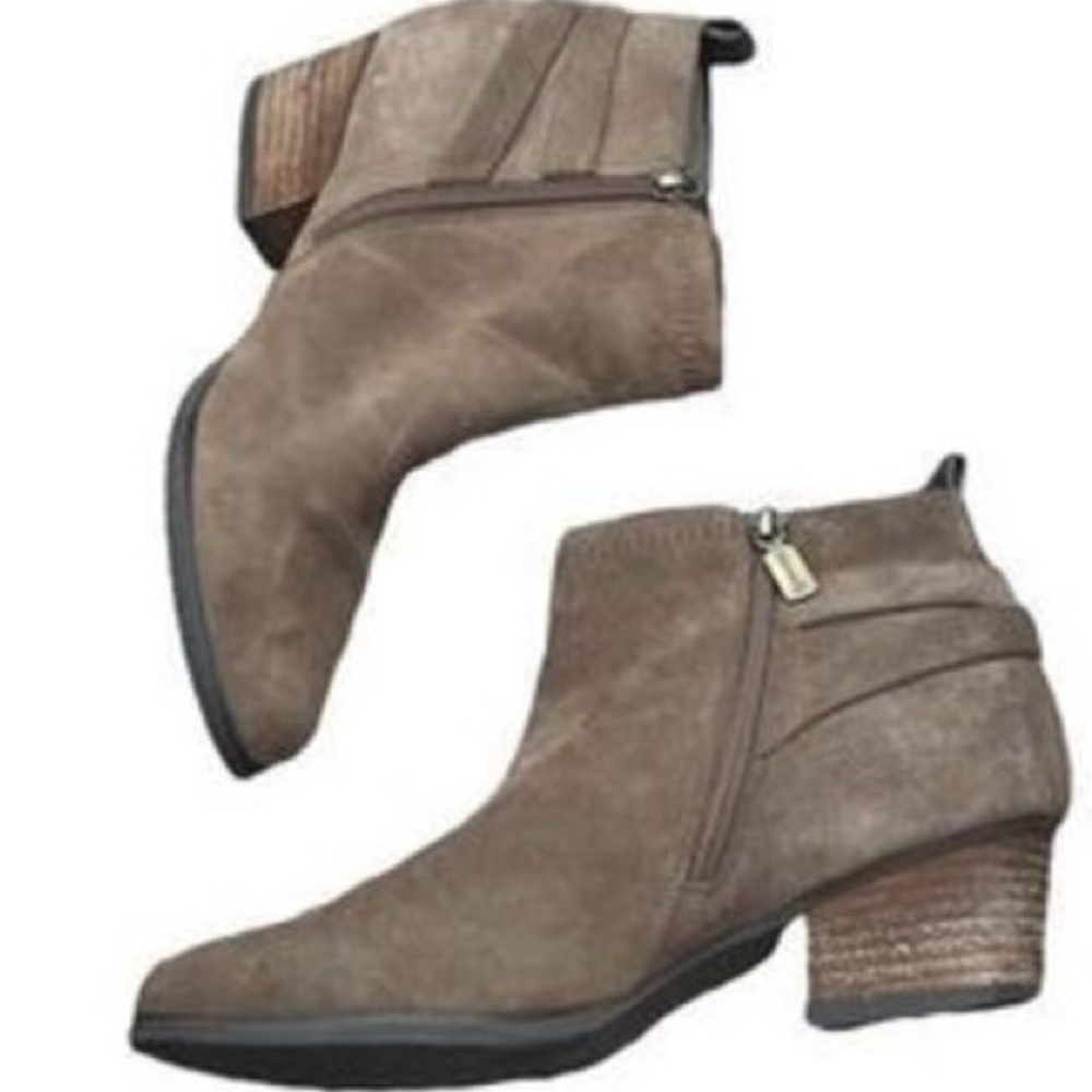 Blondo Waterproof Suede Booties 9